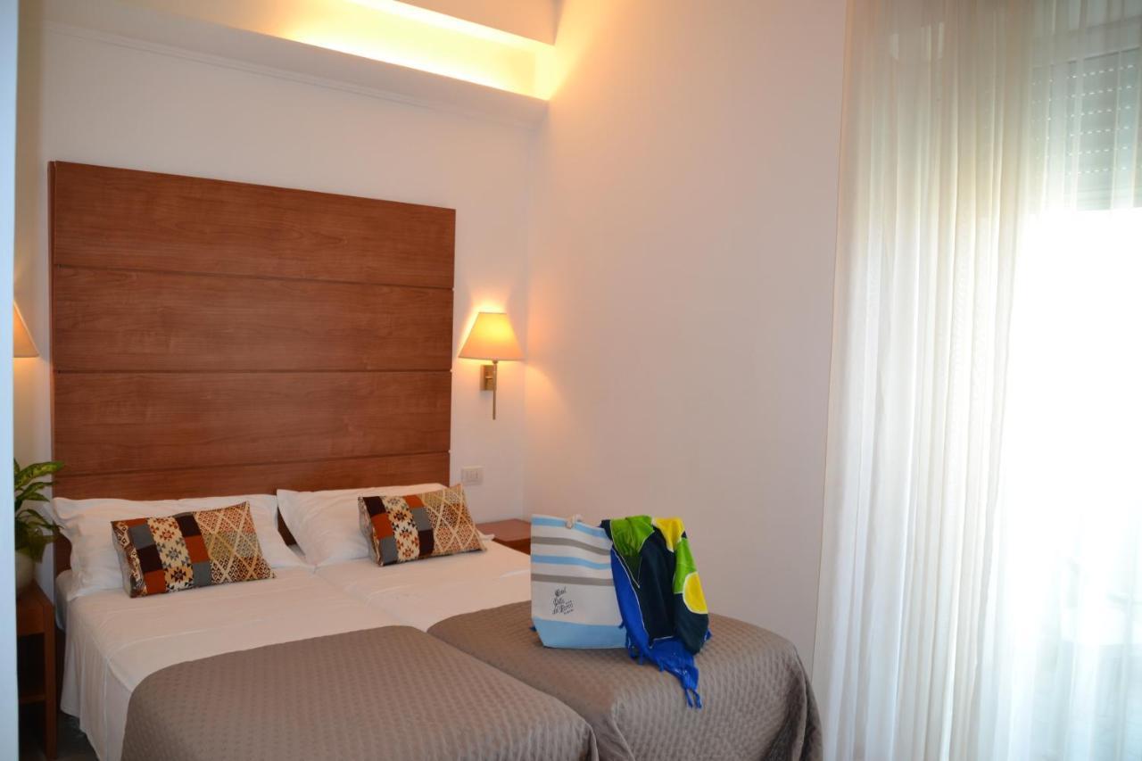 Hotel Villa Del Parco Rimini Zewnętrze zdjęcie