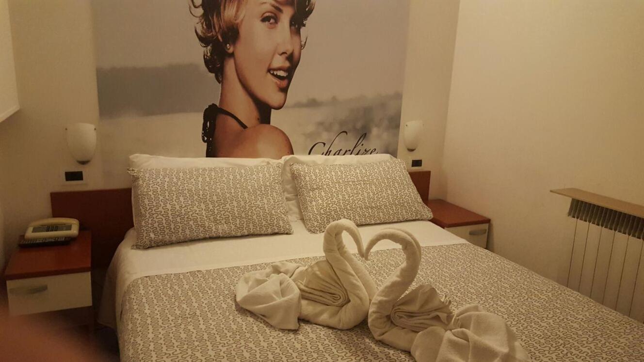 Hotel Villa Del Parco Rimini Zewnętrze zdjęcie