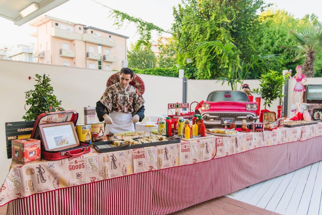 Hotel Villa Del Parco Rimini Zewnętrze zdjęcie