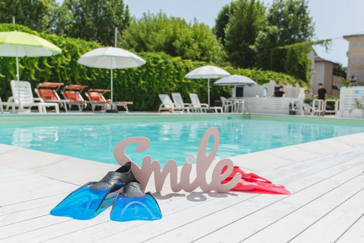 Hotel Villa Del Parco Rimini Zewnętrze zdjęcie